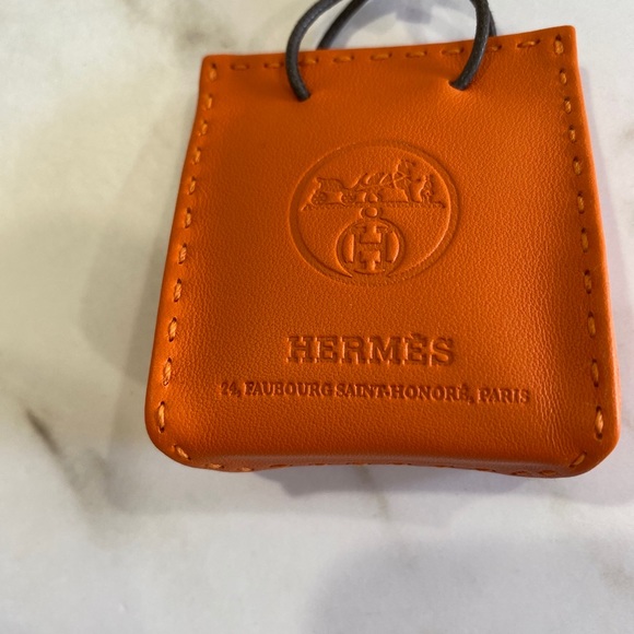 💯 Authentic Hermès sold out orange bag charm, NWT - Picture 5 of 8